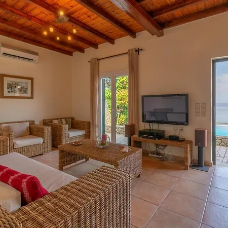 Corfu Beachfront Benele 别墅 *