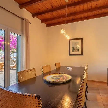 别墅 Corfu Beachfront Benele 贝尼蔡斯