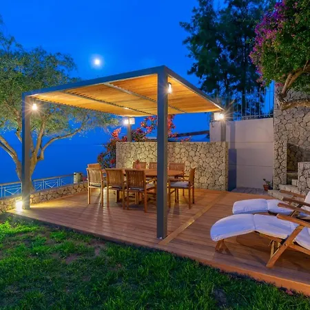 Corfu Beachfront Benele 贝尼蔡斯
