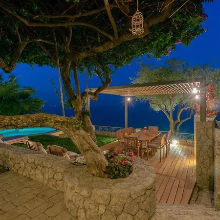 Corfu Beachfront Benele 别墅 *